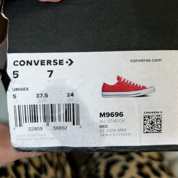 Converse All Stars- Women’s 7- New With A Call Out (See Description) - Picture 7 of 7